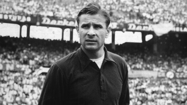 Lev Yashin: Công lý cuối cùng của hộp đựng bóng golf ở cửa hàng quả bóng vàng