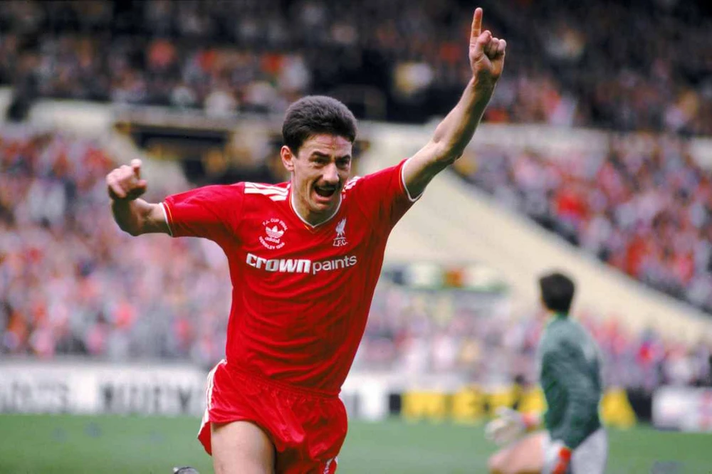 Ian Rush: Ai ghi bàn giúp Xứ Wales đánh bại Anh sẽ đi vào sử sách | Tạp chí Luật TP. Hồ Chí Minh