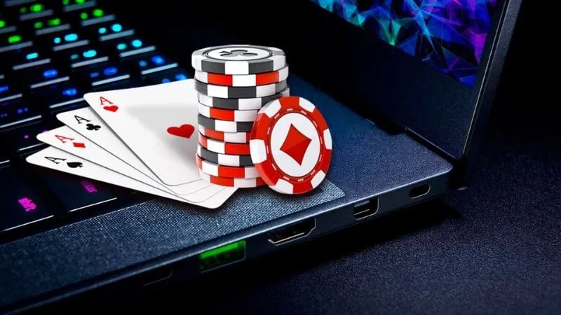 HitClub: Cách chơi Poker? Hướng dẫn chi tiết cho người chơi mới